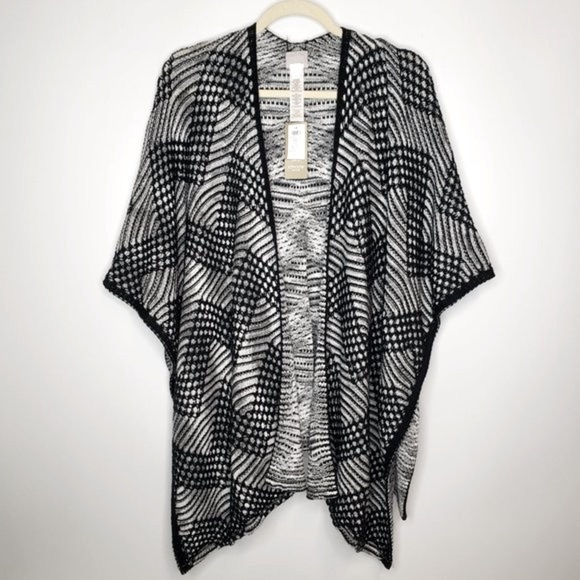 NWT Chicos Reversible Textured Knit Ruana Poncho Wrap OS - Picture 2 of 5